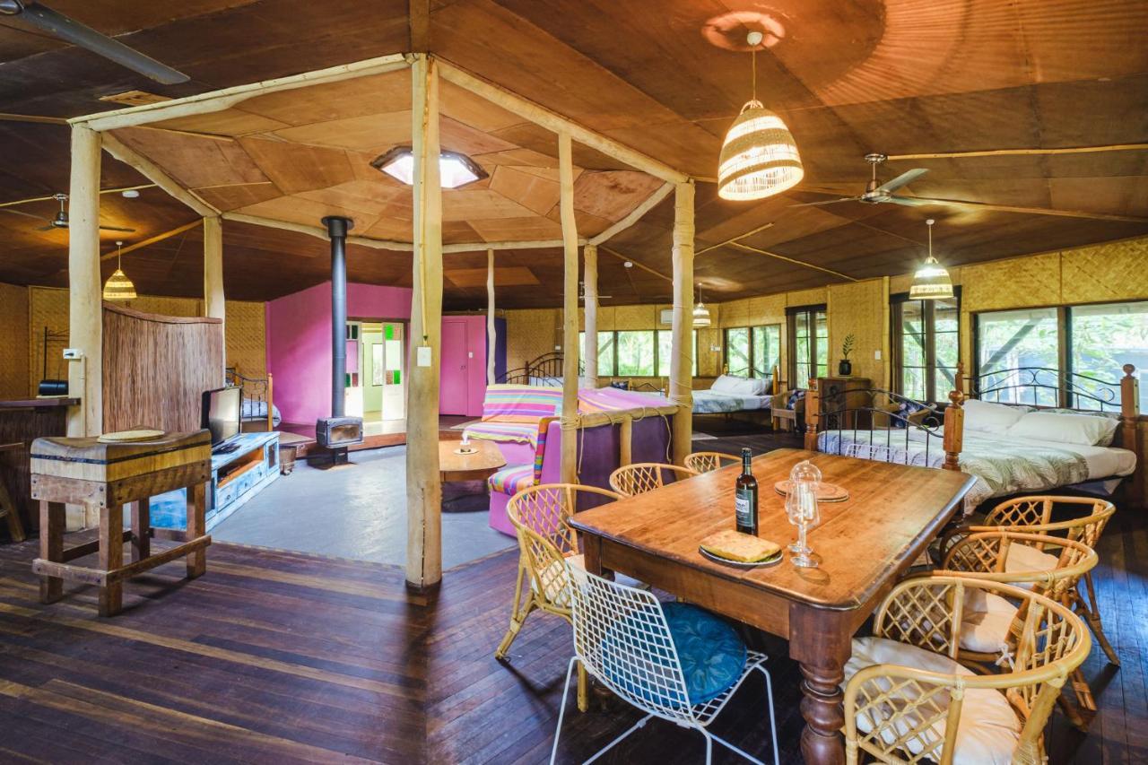 Getaways At Byfield Villa Exterior photo
