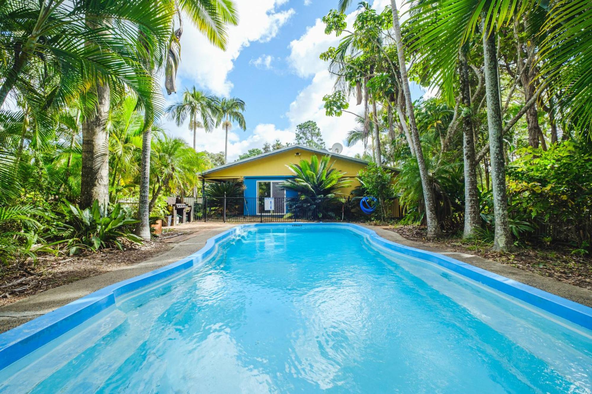 Getaways At Byfield Villa Exterior photo